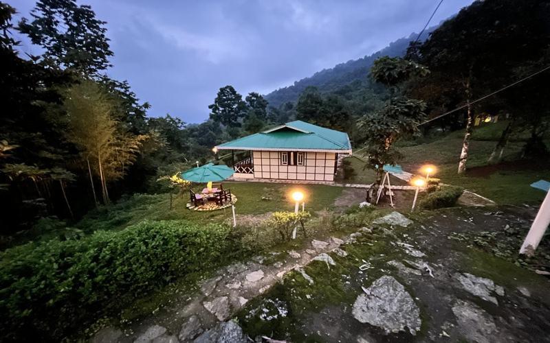 The Nettle And Fern Farmstay Pelling Exterior photo