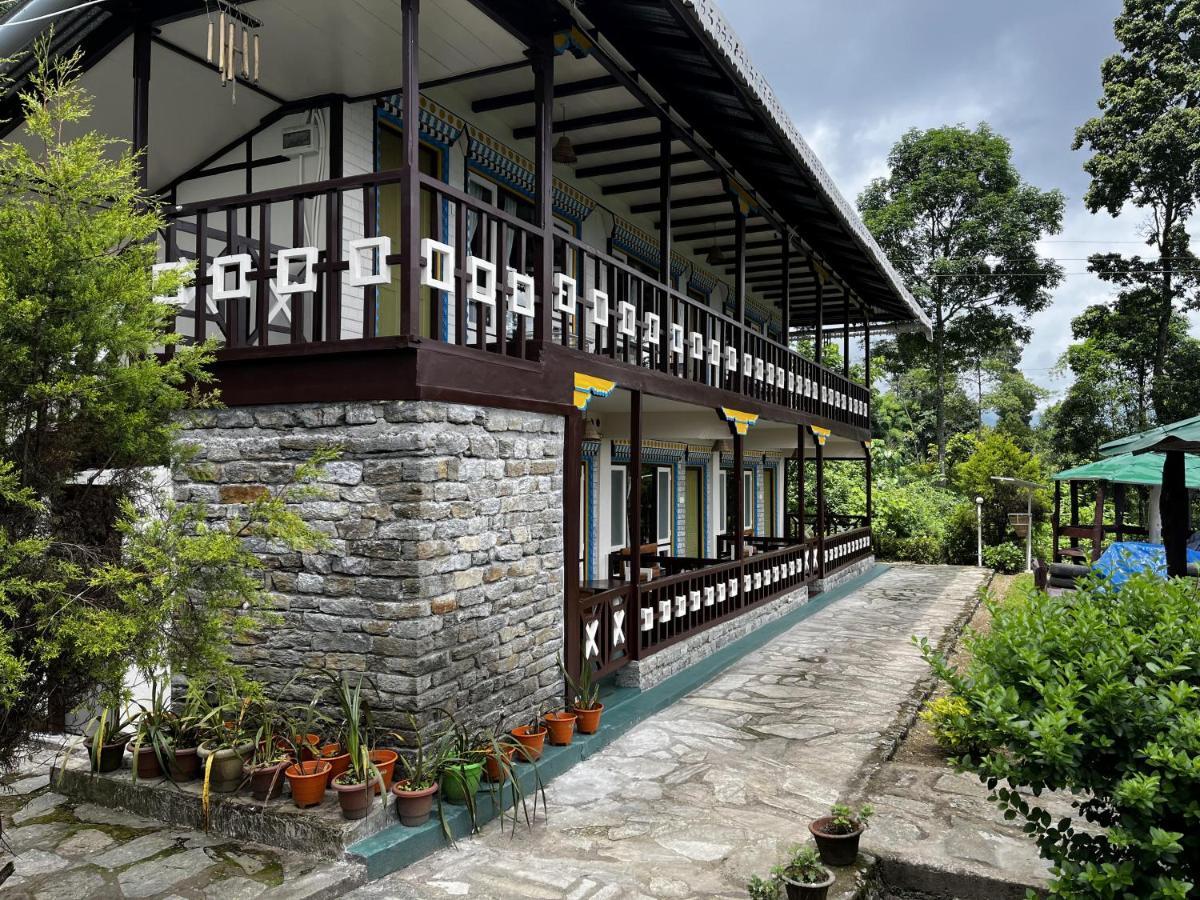 The Nettle And Fern Farmstay Pelling Exterior photo