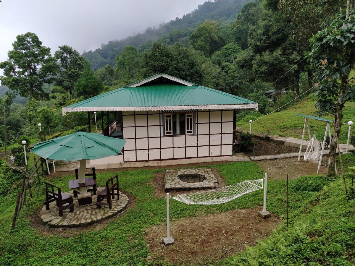 The Nettle And Fern Farmstay Pelling Exterior photo