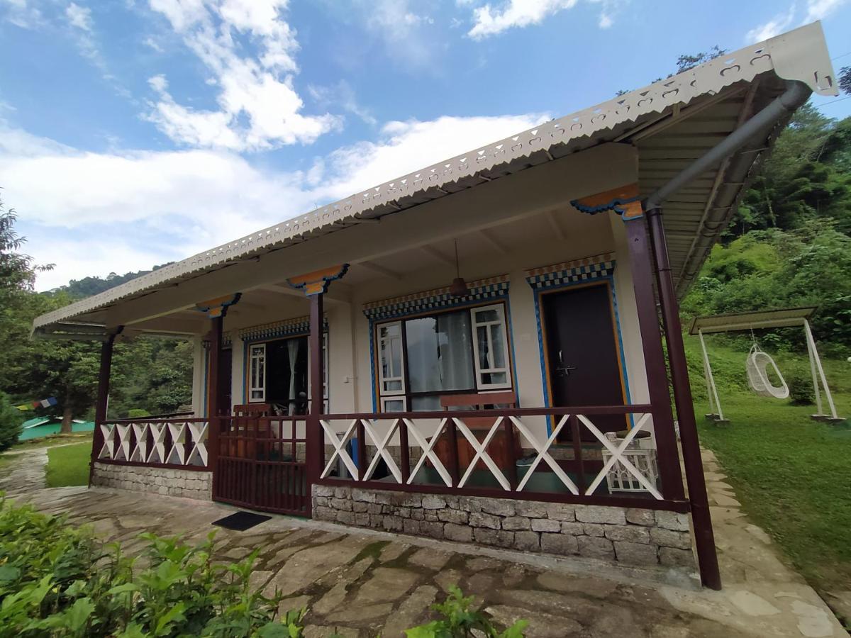 The Nettle And Fern Farmstay Pelling Exterior photo