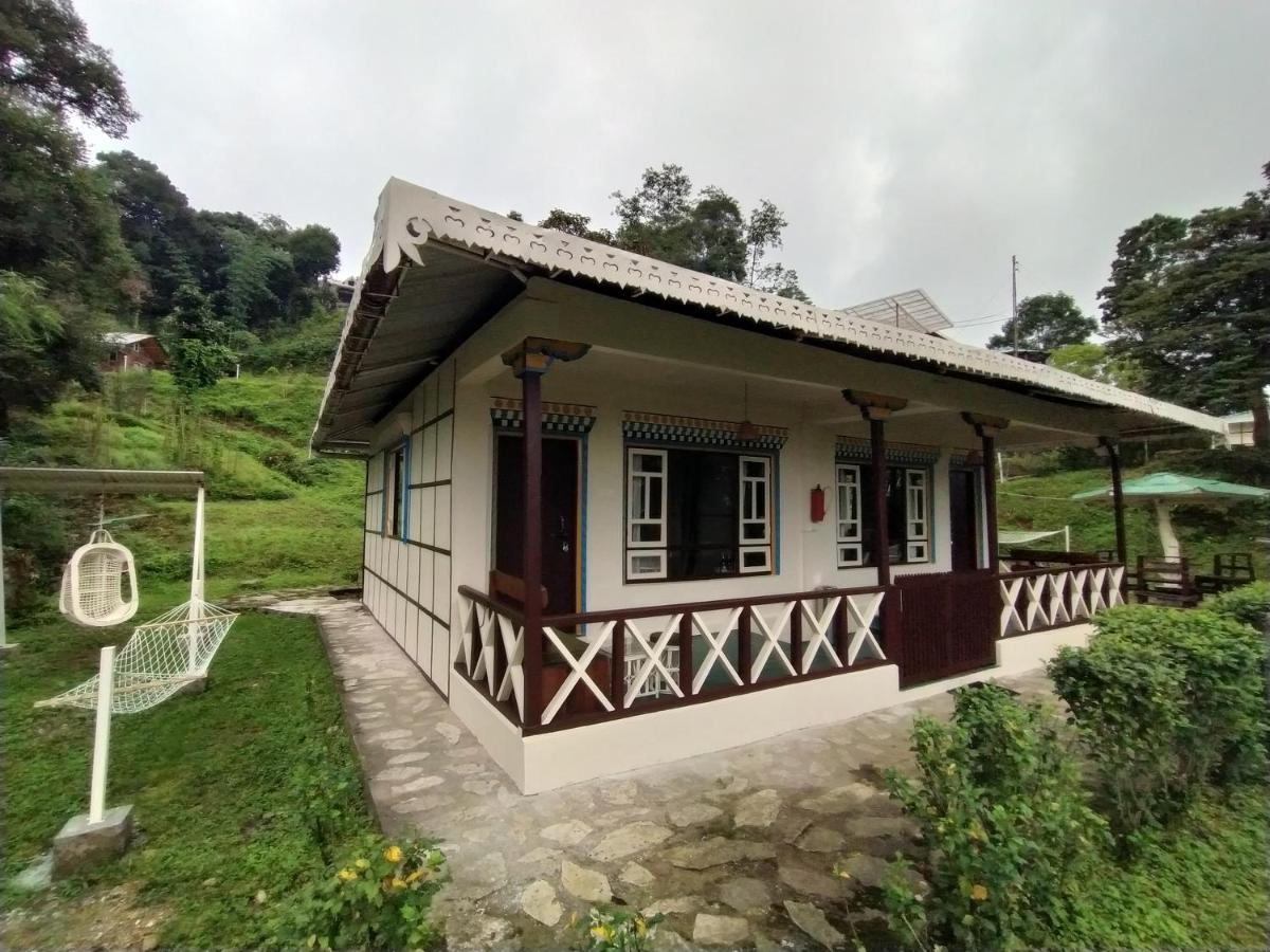 The Nettle And Fern Farmstay Pelling Exterior photo