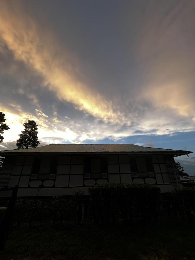 The Nettle And Fern Farmstay Pelling Exterior photo